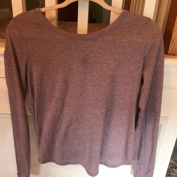 Lululemon Wild Twist Sleeve T-shirt - Picture 5 of 5